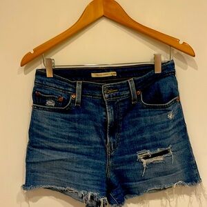 Levi shorts